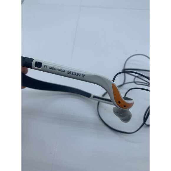 Sony MDR-W014 Sports Walkman White Orange In-Ear Headphones 3.5mm Jack - Picture 1 of 3